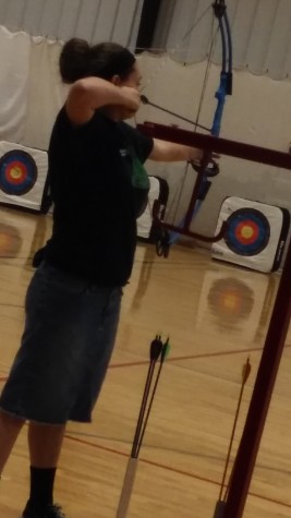 Archers start the season off with a practice shoot