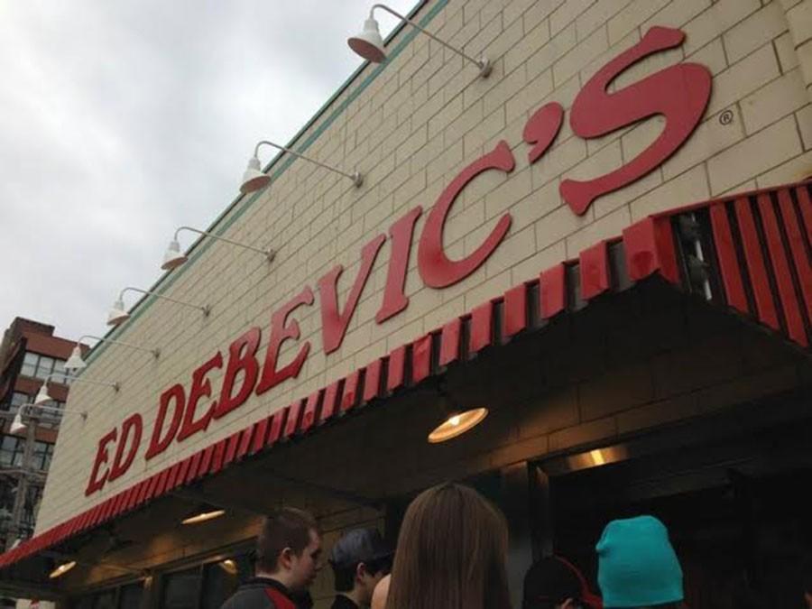 Before visiting the Sky Deck, students and chaperones stopped to eat at Ed Debevic’s, a popular ‘50s themed diner in Chicago. At this diner, the waiters are known to be purposely rude as, “this is just how the place works.”