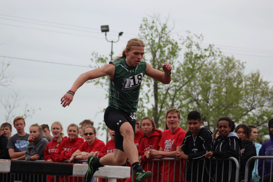 Senior+Evan+Kowal+competes+at+SBU.+This+is+Kowals+second+year++competing+in+track.+
