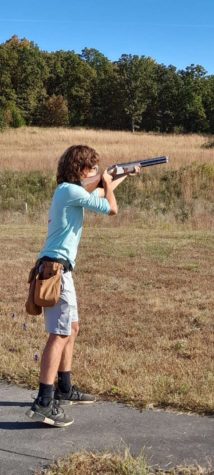 Freshman Gauge Long particpates in trapshooting practice. The FFA trapshooting has attracted many new members this year. 