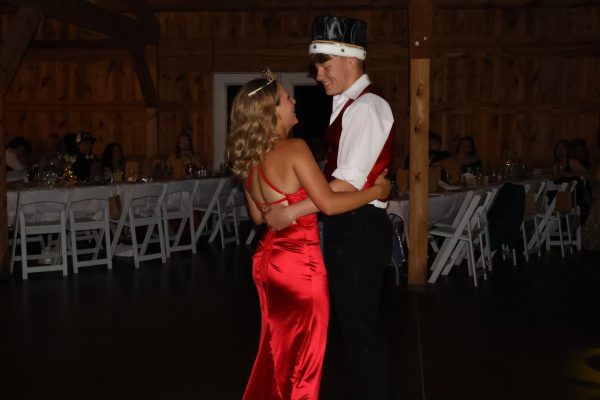 Seniors Alysia Yoder and Mason Anderson slow dance with their royalty crowns. Yoder and Anderson were the 2025 Prom King and Queen. 
